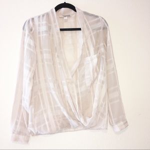 💕 Forever 21 Sheer Low Cut Blouse